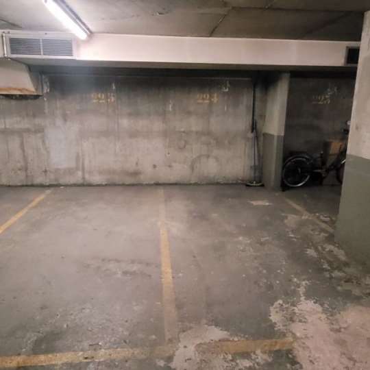  Annonces ISSYLESMOULINEAUX : Garage / Parking | PARIS (75016) | 17 m2 | 60 000 € 