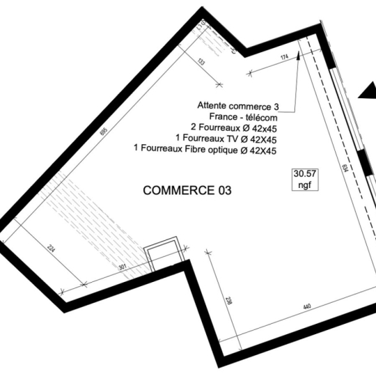  Annonces ISSYLESMOULINEAUX : Local / Bureau | PUTEAUX (92800) | 40 m2 | 2 717 € 