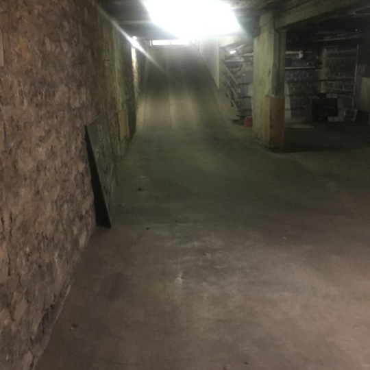  Annonces ISSYLESMOULINEAUX : Garage / Parking | PARIS (75015) | 0 m2 | 120 € 