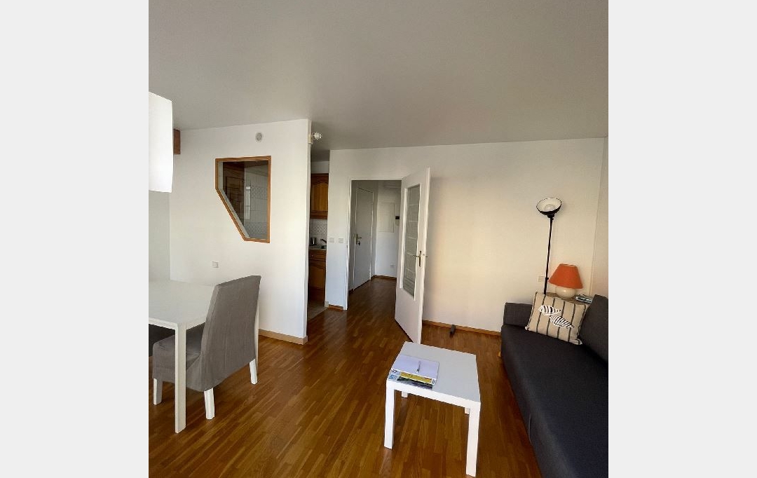 Annonces ISSYLESMOULINEAUX : Apartment | CHARENTON-LE-PONT (94220) | 27 m2 | 1 050 € 