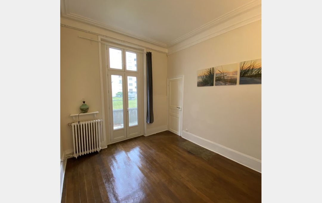 Annonces ISSYLESMOULINEAUX : Appartement | CHARENTON-LE-PONT (94220) | 30 m2 | 1 150 € 