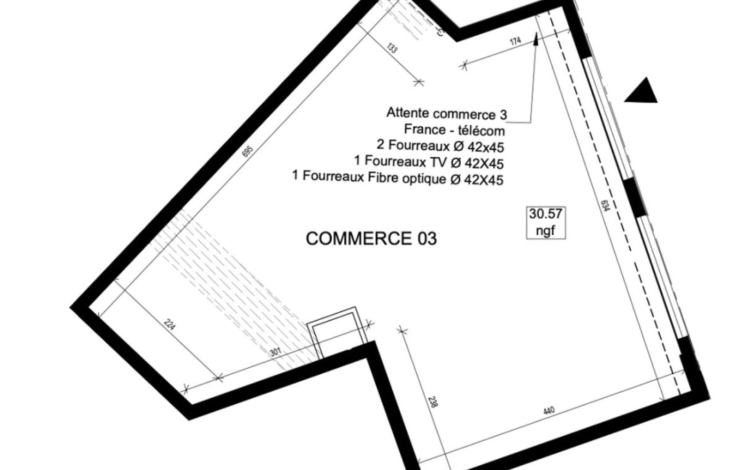 Annonces ISSYLESMOULINEAUX : Local / Bureau | PUTEAUX (92800) | 40 m2 | 2 717 € 