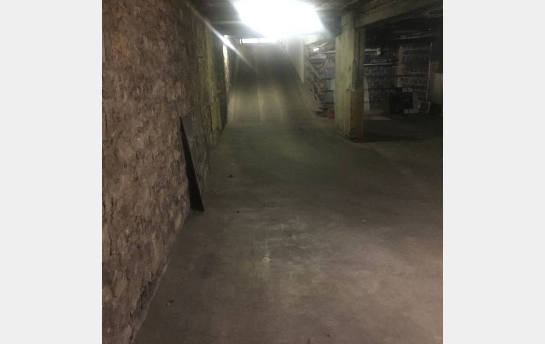 Annonces ISSYLESMOULINEAUX : Garage / Parking | PARIS (75015) | 0 m2 | 120 € 